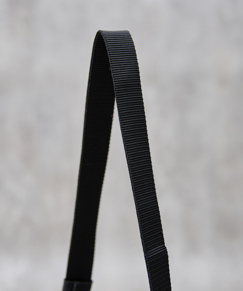 SLOW(スロウ)の「SLOW スロウ / packer-2way shoulder S パッカーナイロン2WAYショルダーバッグ ニュースペーパーバッグ 撥水 透湿 / 586S137P(ショルダーバッグ・メンズ・ブラック/グレー・FREE)」の10枚目の写真