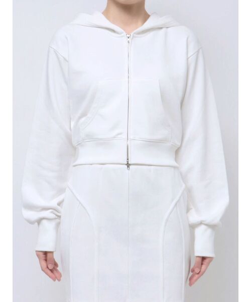 RESEXXY（リゼクシー）の「フロントジップクロップドパーカー【セットアップ着用可能】（パーカー・レディース・ホワイト/グレー/ブラック・FREE）」の16枚目の写真