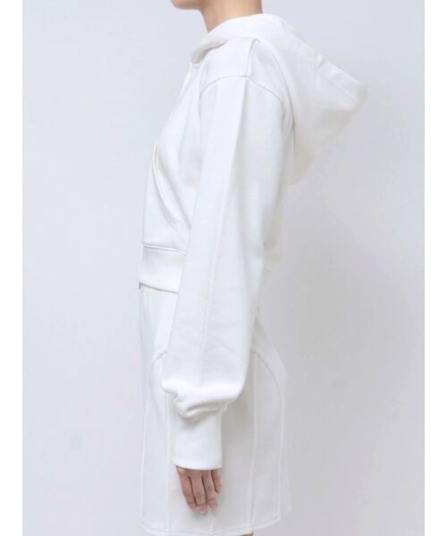 RESEXXY（リゼクシー）の「フロントジップクロップドパーカー【セットアップ着用可能】（パーカー・レディース・ホワイト/グレー/ブラック・FREE）」の15枚目の写真