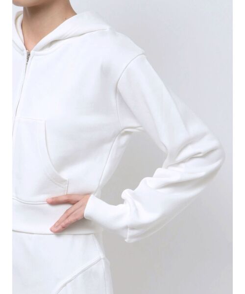 RESEXXY（リゼクシー）の「フロントジップクロップドパーカー【セットアップ着用可能】（パーカー・レディース・ホワイト/グレー/ブラック・FREE）」の12枚目の写真