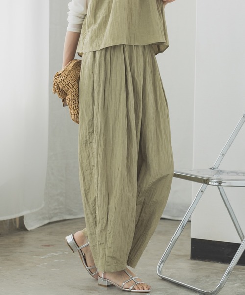 hunch(ハンチ)の「ワッシャータックパンツ(その他パンツ・レディース・ブラウン/ゴールド系/ブラック・FREE)」の3枚目の写真