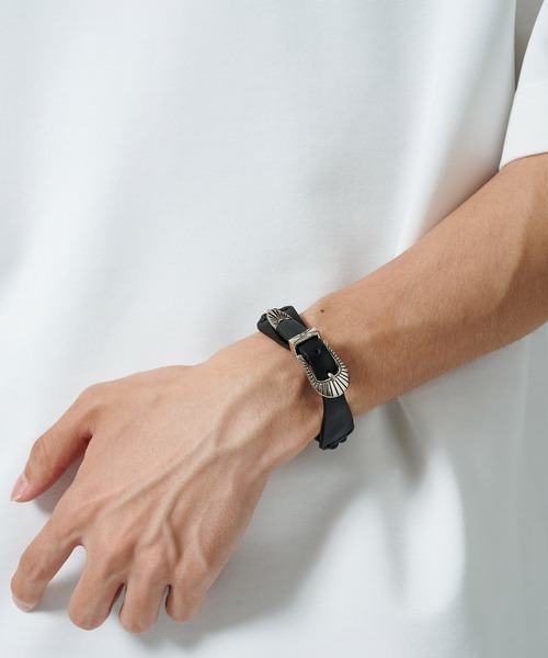 TOGA（トーガ）の「Beads leather bangle（バングル/リスト