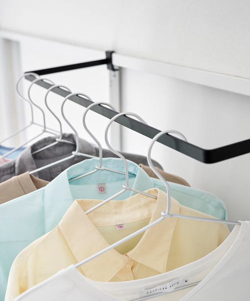 tower（タワー）の「【tower】 室内物干ハンガー 奥行ワイド（ランドリーグッズ・レディース・ホワイト/ブラック・フリー）」の6枚目の写真