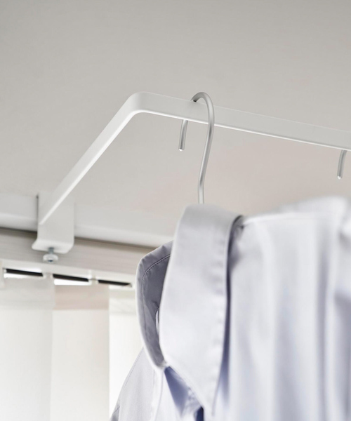 tower（タワー）の「【tower】 室内物干ハンガー 奥行ワイド（ランドリーグッズ・レディース・ホワイト/ブラック・フリー）」の12枚目の写真