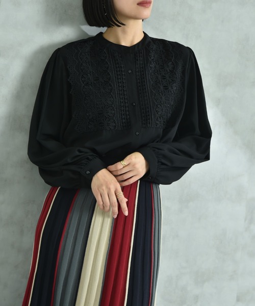 INTERPLANET（インタープラネット）の「デシン＊レース長袖シャツ（シャツ/ブラウス・レディース・オフホワイト/ブラック・FREE）」の4枚目の写真