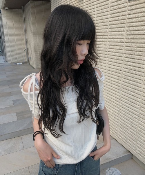 anyonemore（エニワンモア）の「オフショルダーリボン半袖リブTシャツ（Tシャツ/カットソー・レディース・アイボリー・FREE）」の8枚目の写真