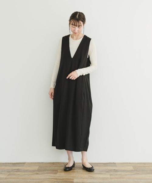 ITEMS URBANRESEARCH(アイテムズ アーバンリサーチ)の「リブトップス コクーンジャンスカセット(ジャンパースカート・レディース・ブラック/チャコールグレー・FREE)」の6枚目の写真