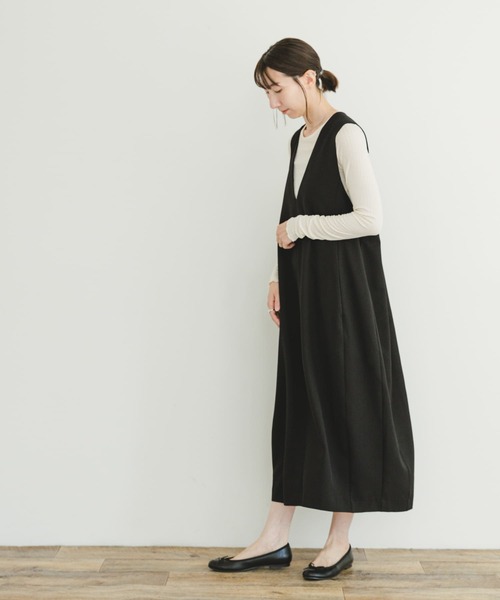 ITEMS URBANRESEARCH(アイテムズ アーバンリサーチ)の「リブトップス コクーンジャンスカセット(ジャンパースカート・レディース・ブラック/チャコールグレー・FREE)」の7枚目の写真