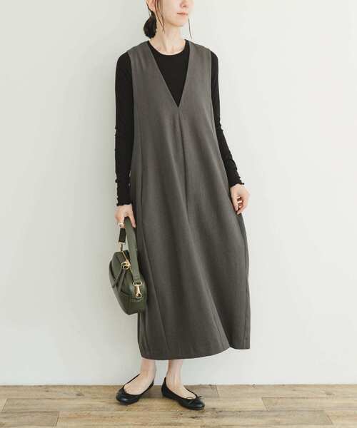 ITEMS URBANRESEARCH(アイテムズ アーバンリサーチ)の「リブトップス コクーンジャンスカセット(ジャンパースカート・レディース・ブラック/チャコールグレー・FREE)」の10枚目の写真