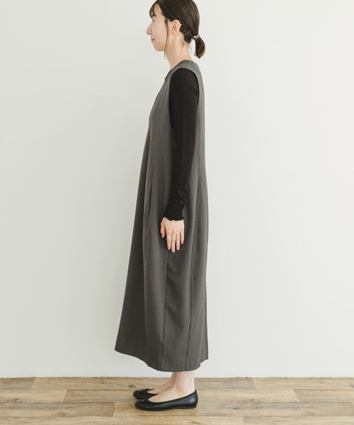 ITEMS URBANRESEARCH(アイテムズ アーバンリサーチ)の「リブトップス コクーンジャンスカセット(ジャンパースカート・レディース・ブラック/チャコールグレー・FREE)」の19枚目の写真