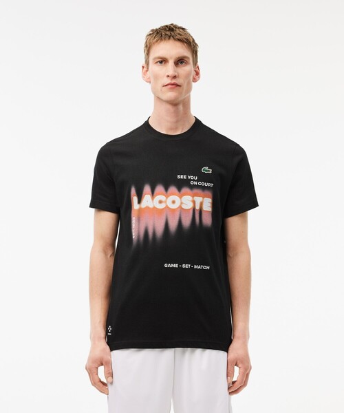 LACOSTE(ラコステ)の「吸水速乾『ダニール・メドベージェフ』ネームグラフィックTシャツ(Tシャツ/カットソー・メンズ・ブラック/ホワイト/グレー・4/5/2/3)」の3枚目の写真