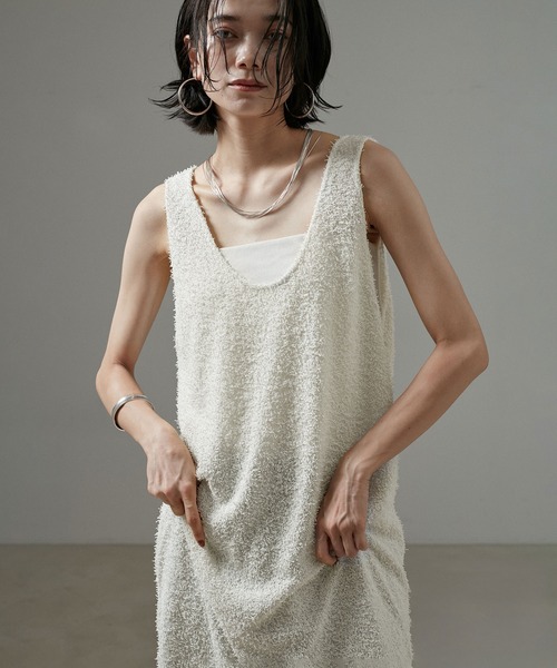 SALON adam et rope'(サロン アダム エ ロペ)の「【WEB限定】カーリーヤーンノースリーブワンピース(ワンピース・レディース・ブラック/オフホワイト・FREE)」の14枚目の写真