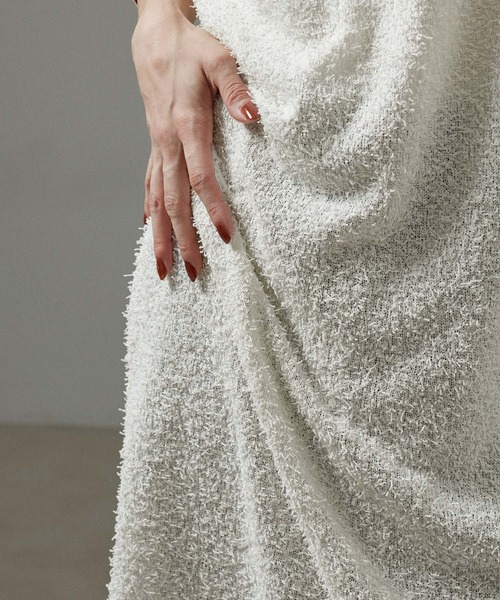 SALON adam et rope'(サロン アダム エ ロペ)の「【WEB限定】カーリーヤーンノースリーブワンピース(ワンピース・レディース・ブラック/オフホワイト・FREE)」の13枚目の写真