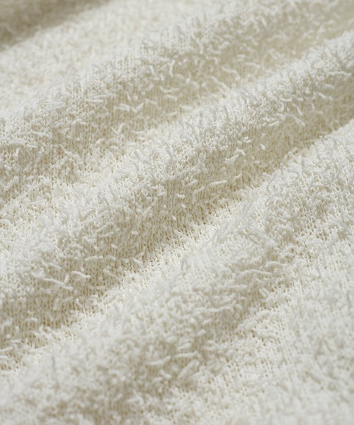 SALON adam et rope'(サロン アダム エ ロペ)の「【WEB限定】カーリーヤーンノースリーブワンピース(ワンピース・レディース・ブラック/オフホワイト・FREE)」の4枚目の写真
