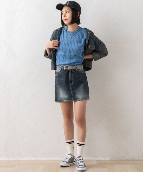 marie claire bis(マリクレール ビス)の「【別注】marie claire bis/マリ・クレール ビス ケーブル編み ブランド ワンポイント ロゴ 刺繍 クルーニット 長袖 セーター(ニット/セーター・レディース・ブラック/ブルー/ベージュ系その他・M/L)」の16枚目の写真