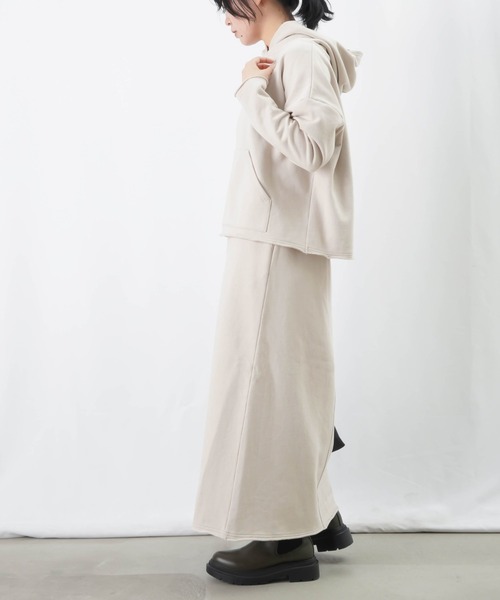 LUCA/LADY LUCK LUCA（ルカ/レディラックルカ）の「LC/LLL 裏毛パーカー / カットオフプルパーカー（パーカー・レディース・ブラック/ライトベージュ/グレー・FREE）」の16枚目の写真