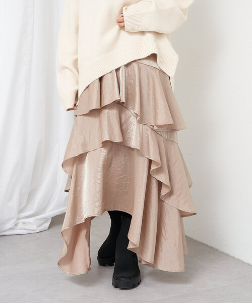 RAY CASSIN（レイカズン）の「【1枚で着映え】ラメサテンティアードスカート（スカート・レディース・ベージュ/アイボリー/グレー・FREE）」の10枚目の写真