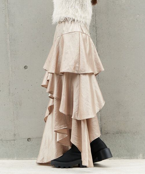 RAY CASSIN（レイカズン）の「【1枚で着映え】ラメサテンティアードスカート（スカート・レディース・ベージュ/アイボリー/グレー・FREE）」の16枚目の写真