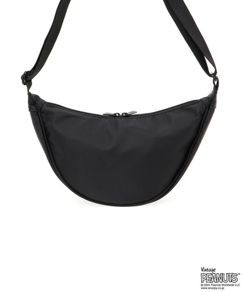 Manhattan Portage（マンハッタンポーテージ）の「Bronck Crescent Bag PEANUTS FW2024（ショルダーバッグ・レディース・ブラック・X-SMALL）」の7枚目の写真