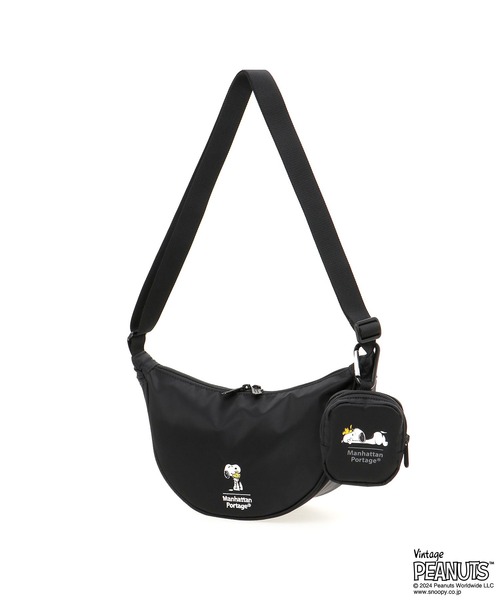 Manhattan Portage（マンハッタンポーテージ）の「Bronck Crescent Bag PEANUTS FW2024（ショルダーバッグ・レディース・ブラック・X-SMALL）」の13枚目の写真