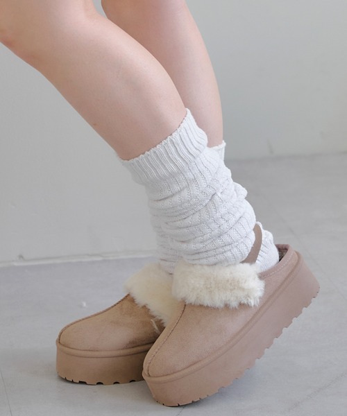 Remind me and forever（リマインドミーアンドフォーエバー）の「ムートンサボ（ブーツ・レディース・ライトベージュ/ブラック・MEDIUM/LARGE/X-LARGE/SMALL）」の3枚目の写真