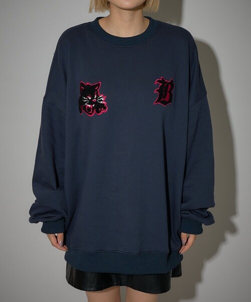 PUBLUX（パブリュクス）の「Bohemian Chop/ボヘミアンチョップ キャット グラフィック 相良刺しゅう 裏起毛 スウェット　限定展開（スウェット・レディース・チャコールグレー/ネイビー/アッシュグレー・L/S/M）」の6枚目の写真