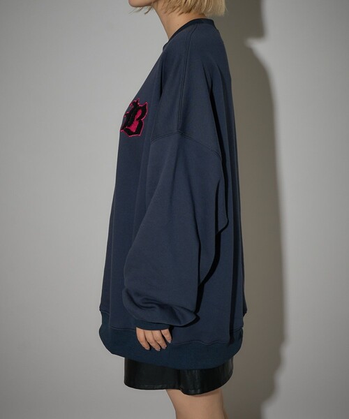 PUBLUX（パブリュクス）の「Bohemian Chop/ボヘミアンチョップ キャット グラフィック 相良刺しゅう 裏起毛 スウェット　限定展開（スウェット・レディース・チャコールグレー/ネイビー/アッシュグレー・L/S/M）」の7枚目の写真