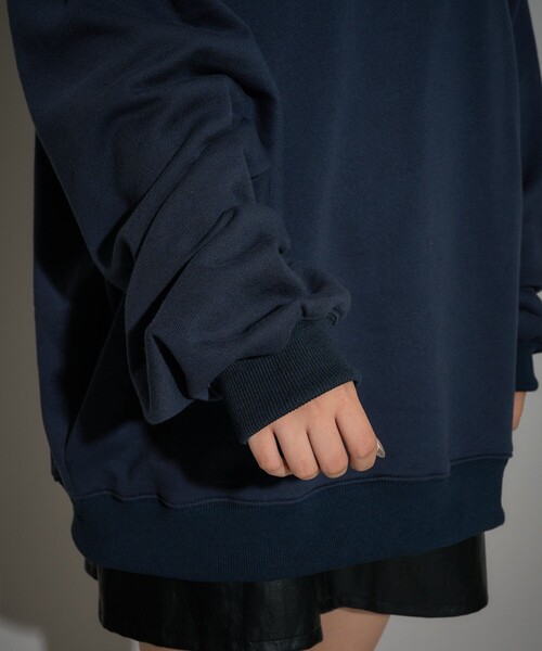 PUBLUX（パブリュクス）の「Bohemian Chop/ボヘミアンチョップ キャット グラフィック 相良刺しゅう 裏起毛 スウェット　限定展開（スウェット・レディース・チャコールグレー/ネイビー/アッシュグレー・L/S/M）」の12枚目の写真