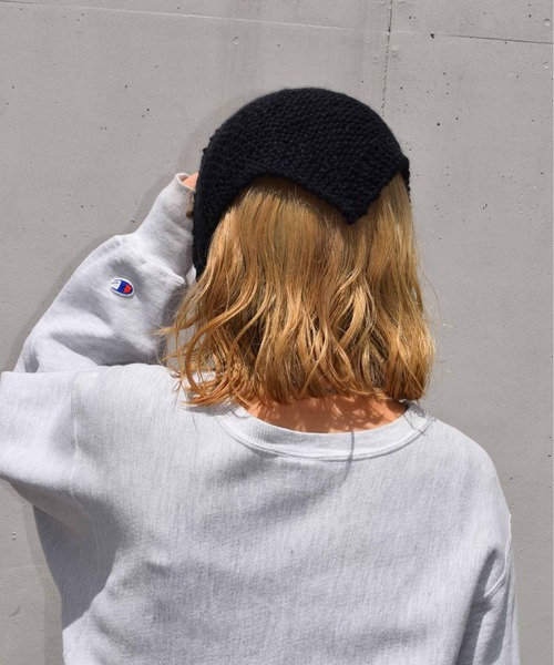 WEGO（ウィゴー）の「WEGO/ニットスカーフ　チャーム付き（バンダナ/スカーフ・レディース・ピンク/ブルー/アイボリー/キャメル/ブラック・FREE）」の3枚目の写真