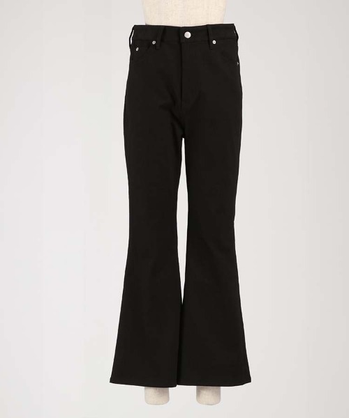 1chaku.(イッチャク)の「フレアデニムパンツ(デニムパンツ・レディース・ブラック・XS/XL/S/M/L)」の4枚目の写真