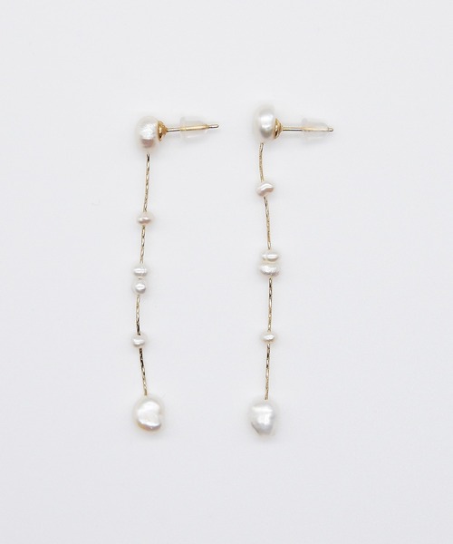 ciite'(シーテ)の「ドロップモチーフ ミニ淡水パールピアス (両耳用)(ピアス(両耳用)・レディース・ホワイト・FREE)」の6枚目の写真