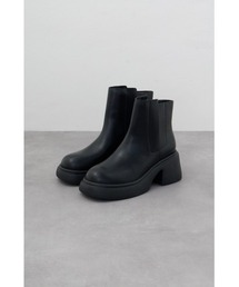 AZUL by moussy（アズールバイマウジー）の「ボリュームソールショートブーツ（ブーツ・レディース）」