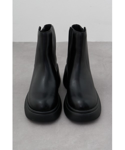AZUL by moussy(アズールバイマウジー)の「ボリュームソールショートブーツ(ブーツ・レディース・ブラック・SMALL/MEDIUM/LARGE)」の5枚目の写真