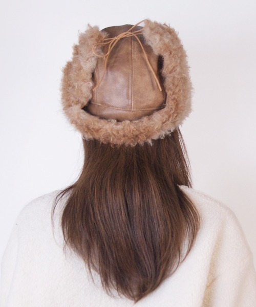 polcadot（ポルカドット）の「プードルファー合皮フライトキャップ（キャップ・レディース・チャコールグレー/ベージュ・FREE）」の8枚目の写真