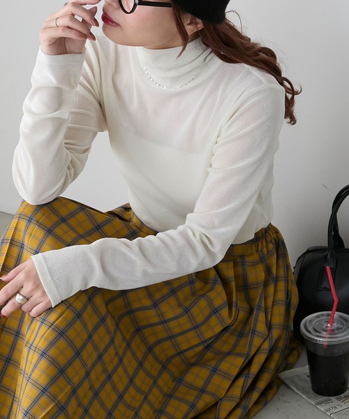 BONLECILL（ボンルシール）の「ベロアチュールハイネックプルオーバー（Tシャツ/カットソー・レディース・イエロー/チャコールグレー/オフホワイト/ブラック・FREE）」の9枚目の写真