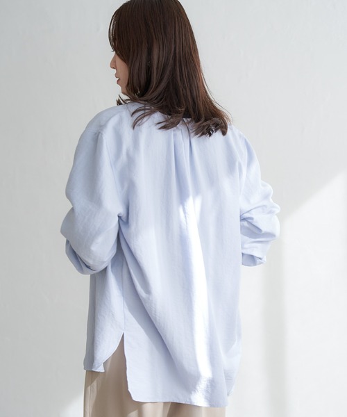 ikka(イッカ)の「前後2WAYバンドカラーシャツ(シャツ/ブラウス・レディース・グリーン/ブルー/オフホワイト/チャコールグレー・M/L/S)」の16枚目の写真