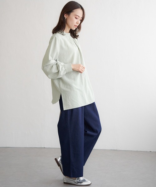 ikka(イッカ)の「前後2WAYバンドカラーシャツ(シャツ/ブラウス・レディース・グリーン/ブルー/オフホワイト/チャコールグレー・M/L/S)」の20枚目の写真