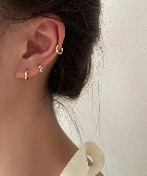 almo(アルモ)の「シンプルフープリングピアス/ペア(RO)(ピアス(両耳用)・メンズ・ゴールド/シルバー・SMALL/MEDIUM)」の4枚目の写真