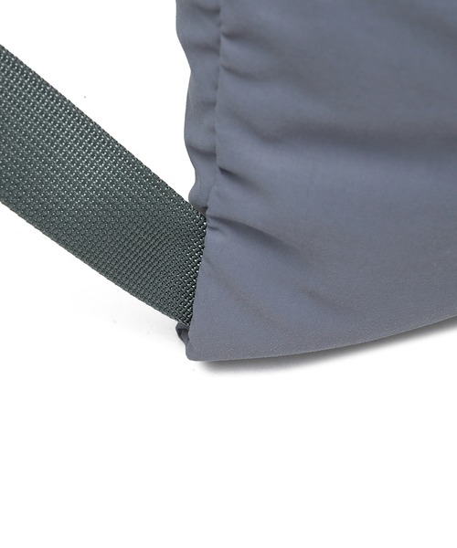 Ungrid(アングリッド)の「【Ungrid/アングリッド】 ソフトナイロン ロゴテープナップザック(バックパック/リュック・レディース・ブラック/アイボリー/グレイッシュベージュ/ブルーグレー/ミント/ブラック×ホワイト/ホワイト×ブラック・FREE)」の19枚目の写真