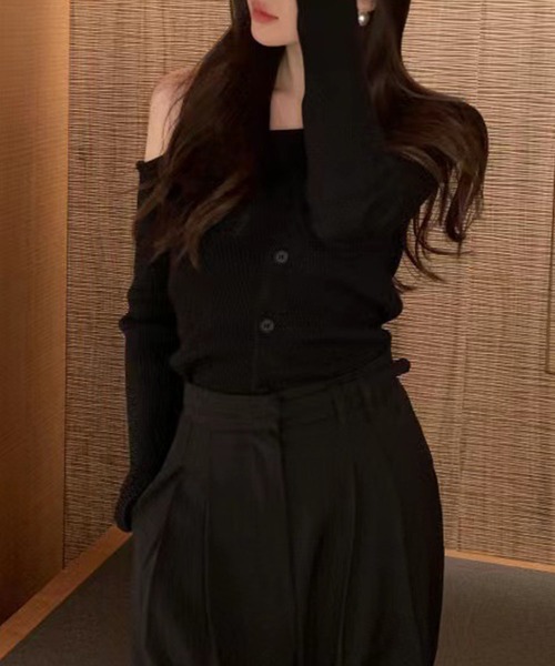 GLAMOROUS JANE(グラマラスジェーン)の「ワンショルボタンスリットリブニット(ニット/セーター・レディース・ブラック/ブラウン・FREE)」の10枚目の写真