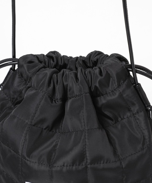 LEPSIM(レプシィム)の「キルティングミニ巾着 290388(ショルダーバッグ・レディース・ライトカーキ/ブラック/アイボリー/マルーン・ONE SIZE)」の12枚目の写真