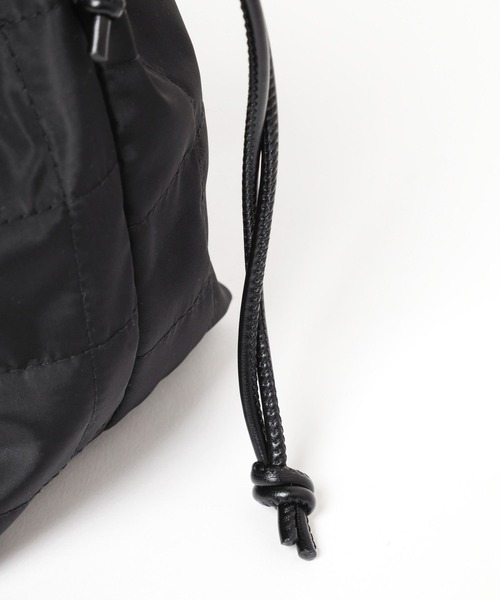 LEPSIM(レプシィム)の「キルティングミニ巾着 290388(ショルダーバッグ・レディース・ライトカーキ/ブラック/アイボリー/マルーン・ONE SIZE)」の14枚目の写真