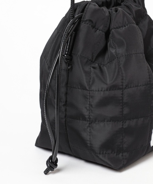 LEPSIM(レプシィム)の「キルティングミニ巾着 290388(ショルダーバッグ・レディース・ライトカーキ/ブラック/アイボリー/マルーン・ONE SIZE)」の16枚目の写真