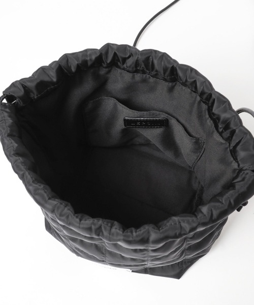 LEPSIM(レプシィム)の「キルティングミニ巾着 290388(ショルダーバッグ・レディース・ライトカーキ/ブラック/アイボリー/マルーン・ONE SIZE)」の19枚目の写真