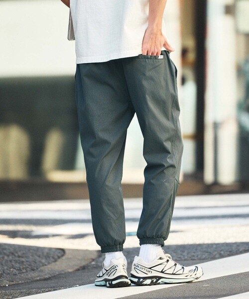 FREAK'S STORE（フリークスストア）の「限定展開 AiRide/エアライド ポケッタブル イージージョガーパンツ（その他パンツ・メンズ・チャコールグレー/ネイビー/ブラック/グレイッシュベージュ・MEDIUM/SMALL/LARGE）」の22枚目の写真