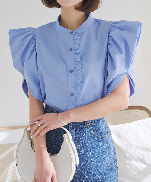 KOBE LETTUCE(コウベレタス)の「スカラップデザインボリュームスリーブブラウス(シャツ/ブラウス・レディース・オフホワイト/サックスブルー/ブラック・M)」の3枚目の写真