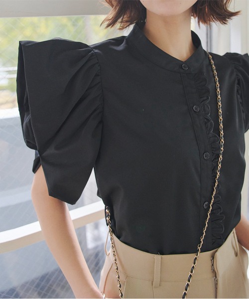 KOBE LETTUCE(コウベレタス)の「スカラップデザインボリュームスリーブブラウス(シャツ/ブラウス・レディース・オフホワイト/サックスブルー/ブラック・M)」の6枚目の写真