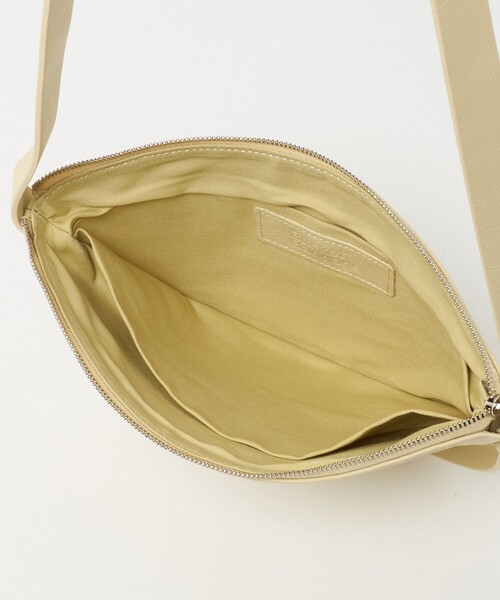 ODETTE E ODILE（オデットエオディール）の「＜ Bucket Baggage＞Orange Piece S（ショルダーバッグ・レディース・ブラック/ホワイト/クリーム/ダークブラウン・FREE）」の7枚目の写真