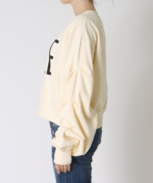 Three Four Time（ｽﾘｰﾌｫｰﾀｲﾑ）の「ロゴスウェット（スウェット・レディース・オフホワイト/チャコールグレー・FREE）」の9枚目の写真