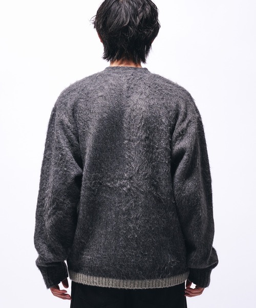 Adoon plain（アドーンプレーン）の「SHAGGY COLOR LINE DOUBLE POCKET CARDIGAN / シャギー配色ラインカーディガン（カーディガン/ボレロ・メンズ・ブルー/チャコール・LARGE/MEDIUM）」の7枚目の写真
